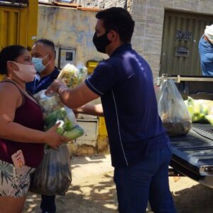 Sechseg entrega mantimentos às famílias carentes em Goiânia